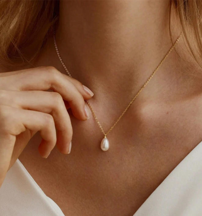 Elegant Gold Necklace A Delicate Collar-style Chain