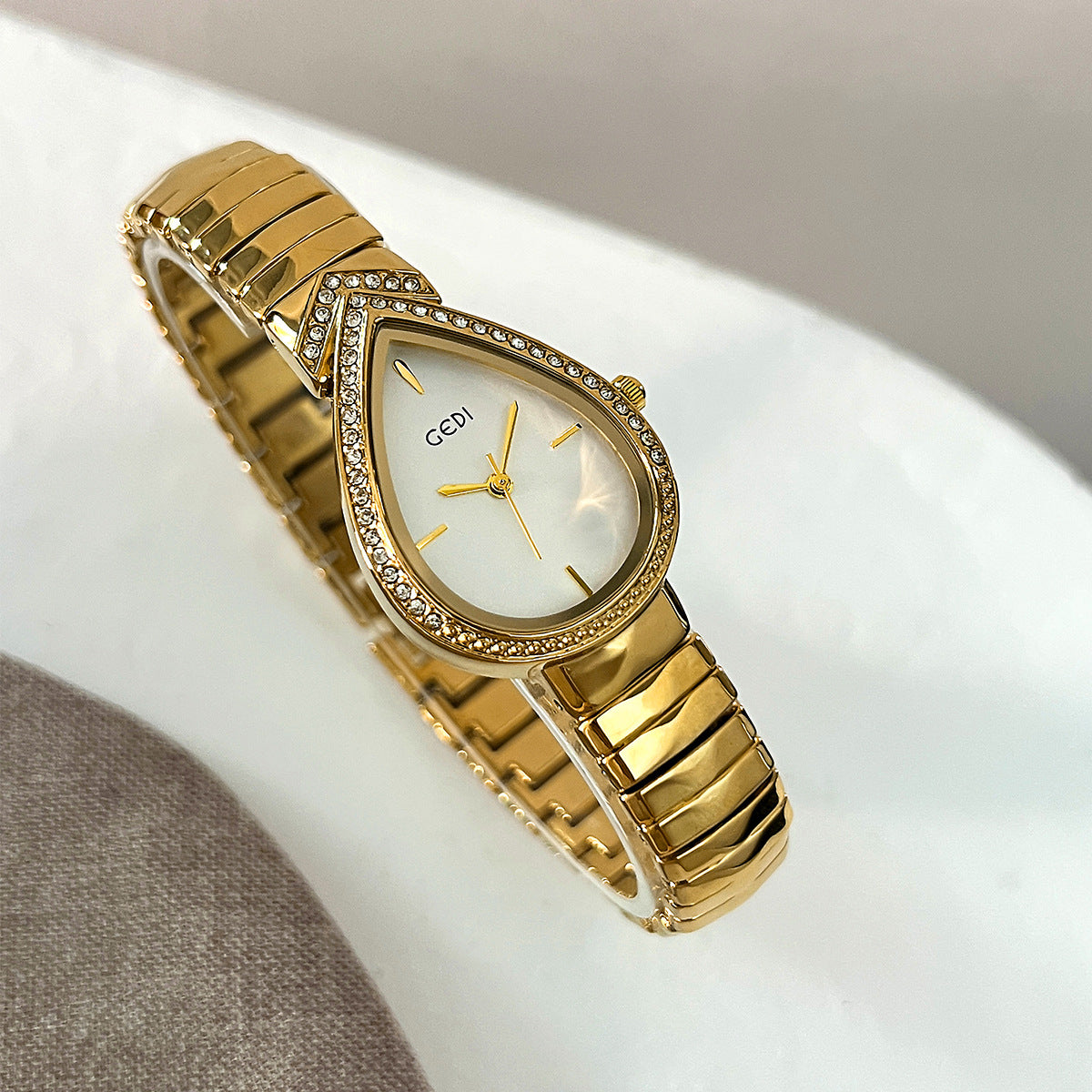 Exquisite Diamond Encrusted Snake Head Water Drop Design Womens Quartz Watch