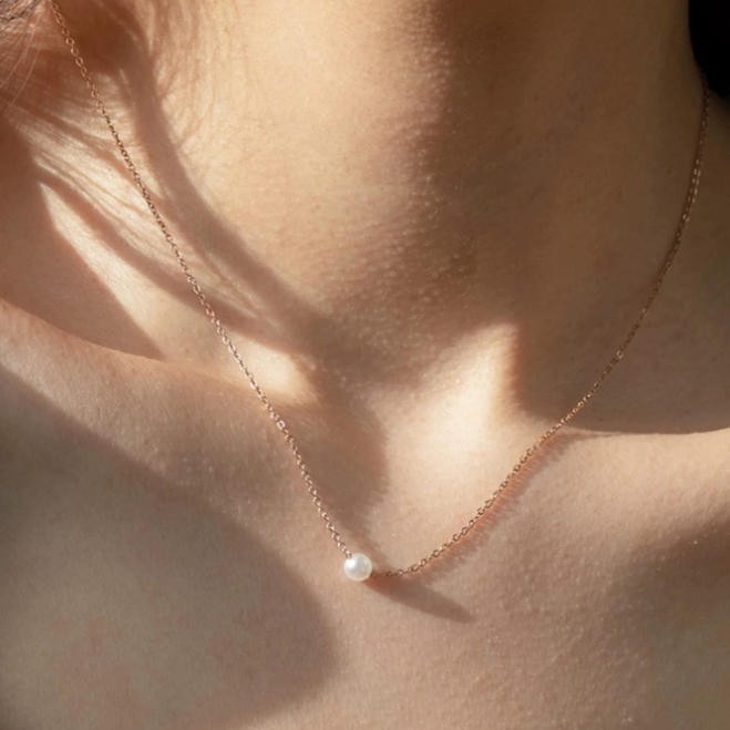 Elegant Gold Necklace A Delicate Collar-style Chain