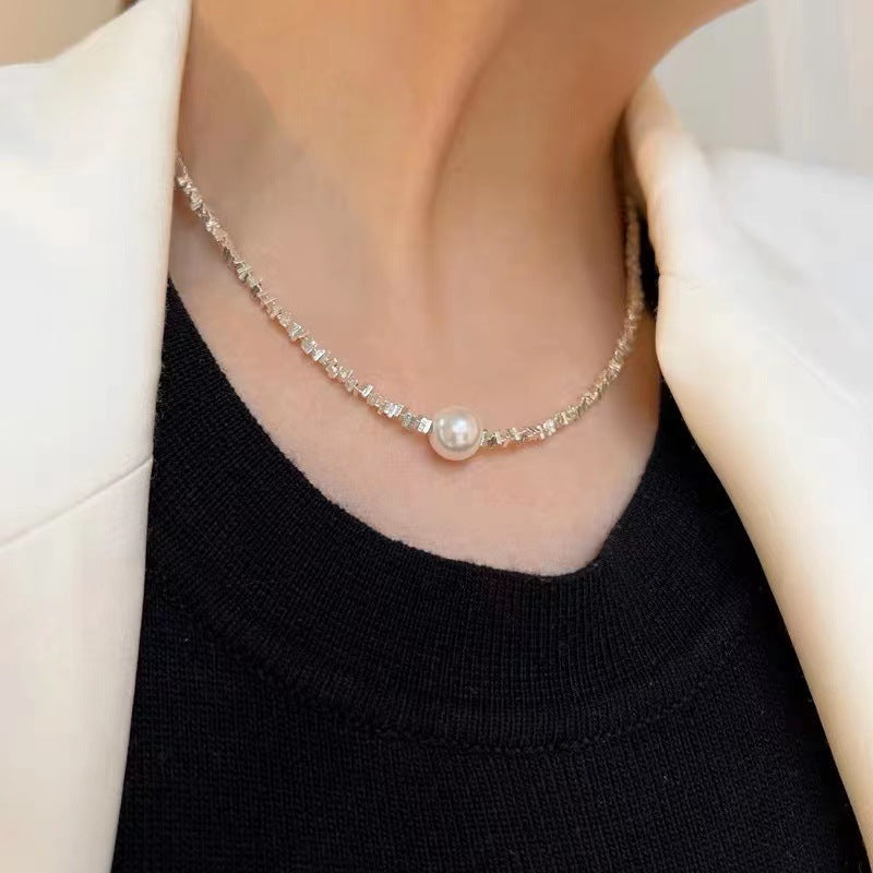 Fashionable Irregular Pearl Necklace For Women With A Touch Of Elegance