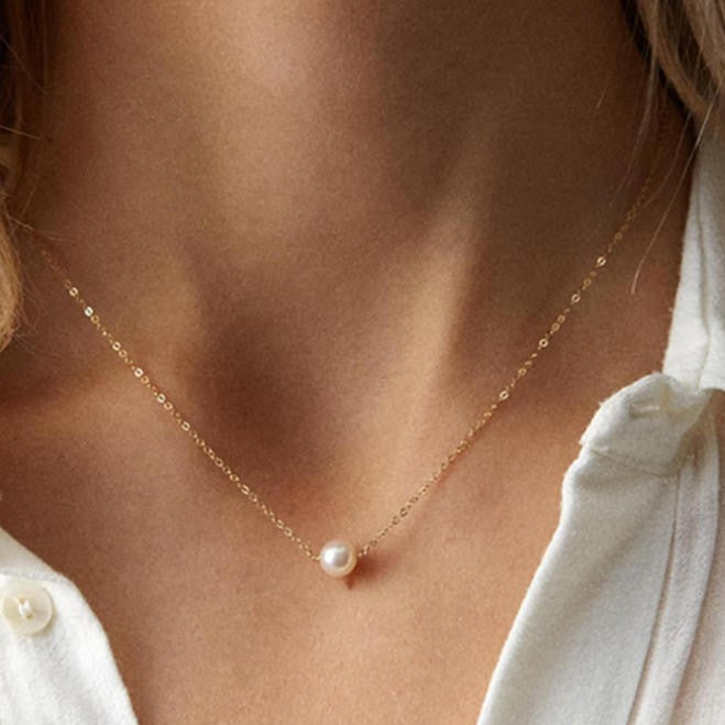 Elegant Gold Necklace A Delicate Collar-style Chain