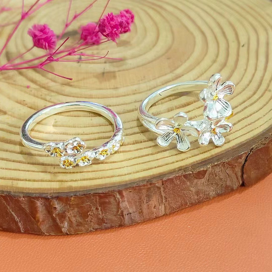 Camellia Light Luxury And Simplicity Temperament Adjustable Opening Ring